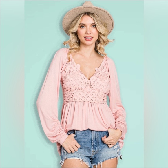 elleborn Tops - Knit Top with Crochet Lace in Rose (Pink)